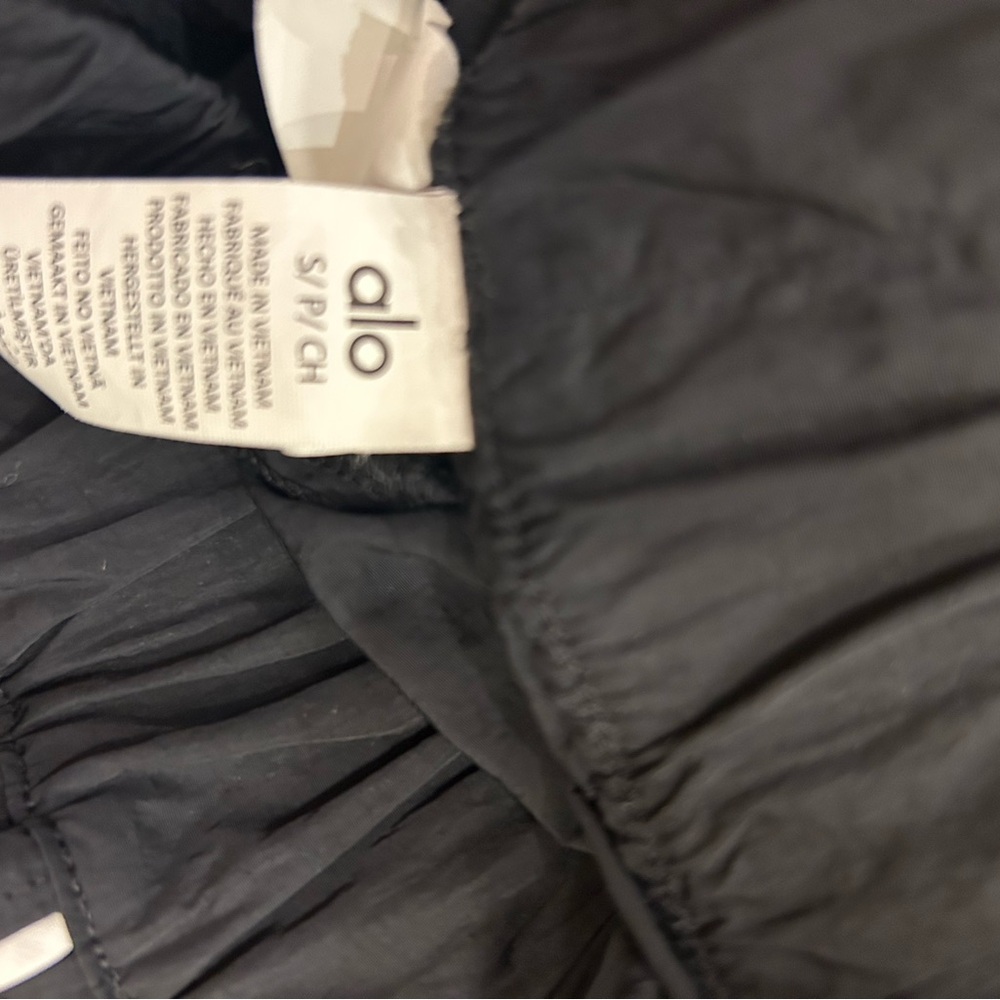 ALO Yoga Black Athletic Shorts with White Trim - Picture 2 of 2